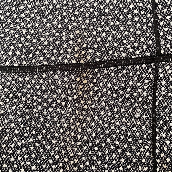 Lululemon Hit-it High Rise Pant in Size 6 - Picture 5 of 5